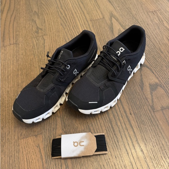 On Cloud 6 Running Sneakers - Picture 8 of 8